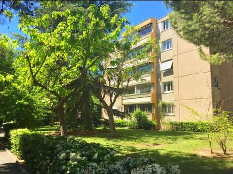 Location appartement 1 pièce Aix-en-Provence 13