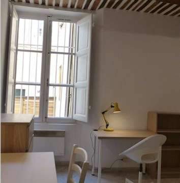 Location appartement 1 pièce Aix-en-Provence 13