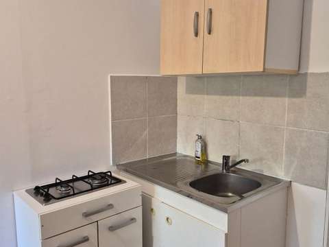 Location appartement 1 pièce Arles 13