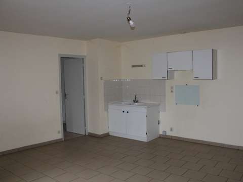 Location appartement 2 pièces Aubigné-Racan 72