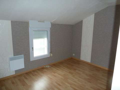 Location appartement 3 pièces Azé 53