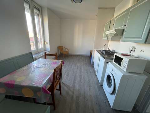 Location appartement 2 pièces Bessé-sur-Braye 72