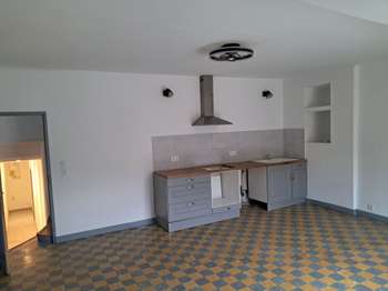 Location Appartement 3 piècesCadenet