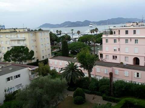 Location appartement 1 pièce Cannes 06