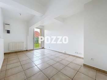 Location Appartement 2 piècesCastine-en-Plaine