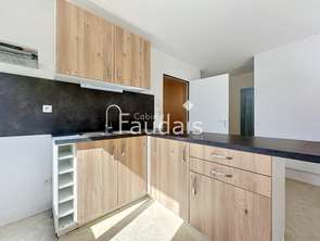 Location Appartement 3 piècesCaumont-l'Evente