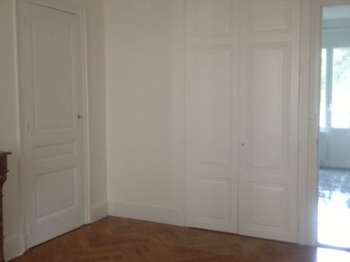 Location Appartement 3 piècesCharbonnières-les-Bains