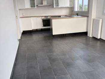 Location Appartement 4 piècesChilly-Mazarin