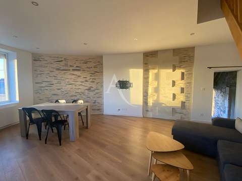 Location appartement 3 pièces Corné 49