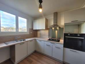 Location Appartement 3 piècesCoulaines