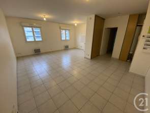 Location Appartement 3 piècesCoulaines