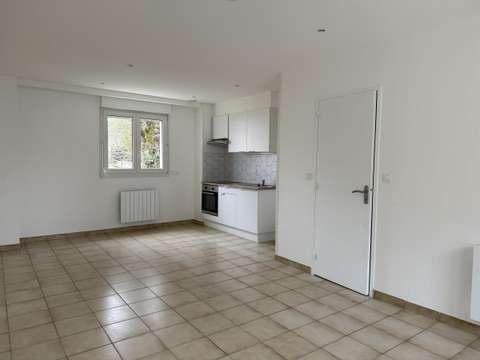 Location appartement 3 pièces Évron 53