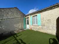 Location appartement T1 Fontenay-le-Comte - 85