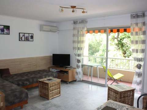 Location appartement 1 pièce Hyères 83