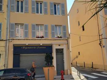 Location Appartement 2 piècesHyères