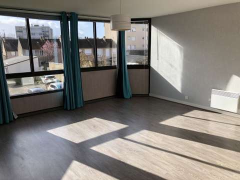 Location appartement 2 pièces La Ferté-Bernard 72
