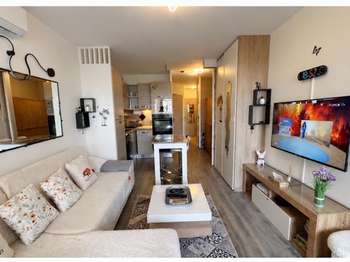 Location Appartement 2 piècesLa Londe-les-Maures
