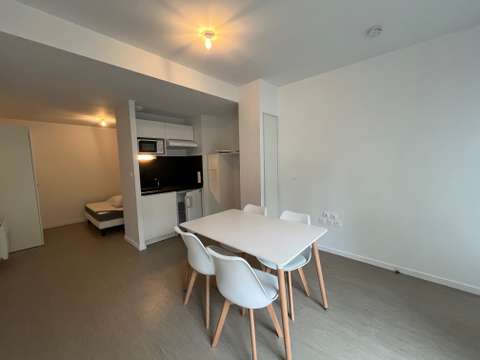 Location appartement 1 pièce La Roche-sur-Yon 85