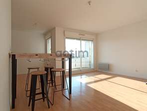 Location Appartement 2 piècesLa Roche-Sur-Yon Centre Ville