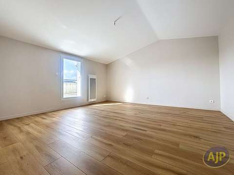 Location appartement 3 pièces La Roche-Sur-Yon Centre Ville 85