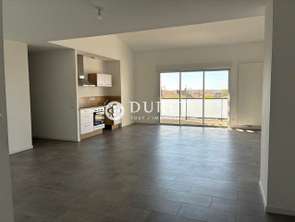 Location Appartement 4 piècesLa Roche-Sur-Yon Centre Ville