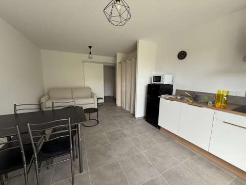 Location appartement 1 pièce La Roche-Sur-Yon Centre Ville 85