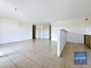 Location Appartement 3 piècesLa Roche-Sur-Yon Centre Ville