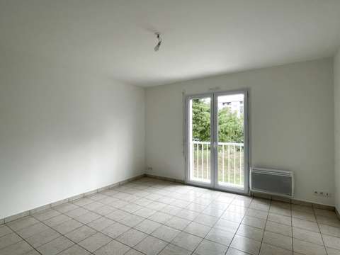 Location appartement 1 pièce La Roche-Sur-Yon Centre Ville 85