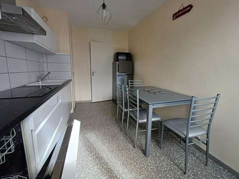 Location Chambre 1 pièce La Roche-Sur-Yon Centre Ville 85