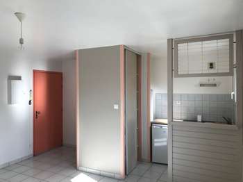 Location Appartement 2 piècesLa Roche-Sur-Yon Centre Ville