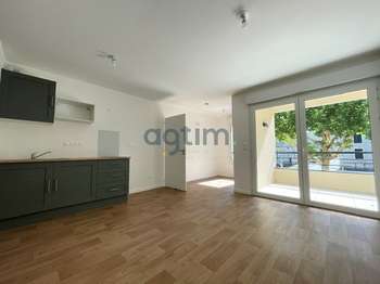 Location Appartement 2 piècesLa Roche-Sur-Yon Centre Ville