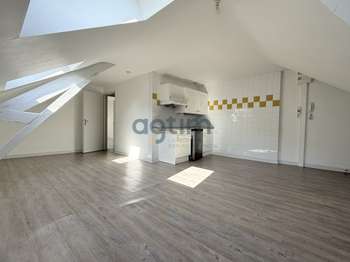 Location Appartement 2 piècesLa Roche-Sur-Yon Centre Ville