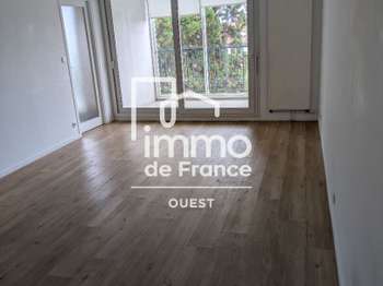Location Appartement 2 piècesLa Roche-Sur-Yon Centre Ville