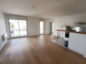 Location Appartement 4 piècesLa Roche-Sur-Yon Centre Ville