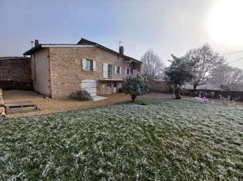 Location appartement 1 pièce La Roche-Vineuse 71