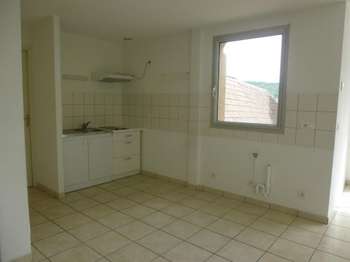 Location Appartement 3 piècesLacapelle-Marival