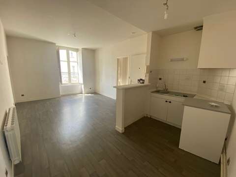 Location appartement 3 pièces Laval 53