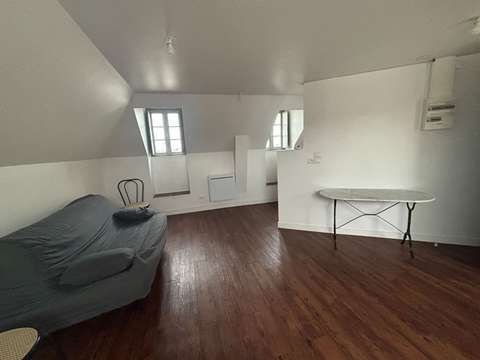 Location Studio 1 pièce Laval 53