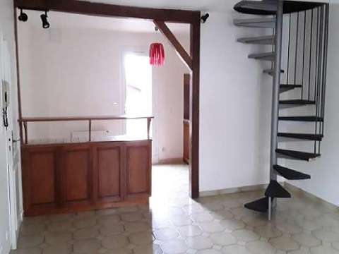 Location appartement 4 pièces Laval 53