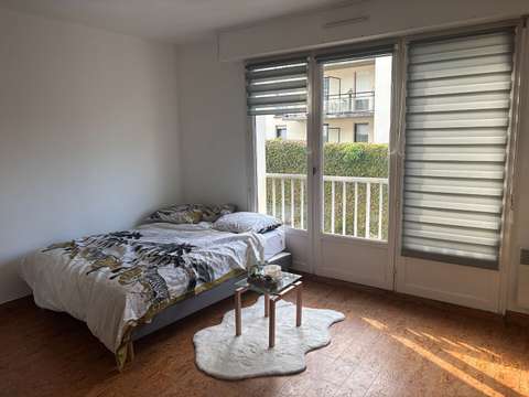Location Studio 1 pièce Laval 53