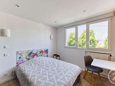 Location appartement 5 pièces Laval 53