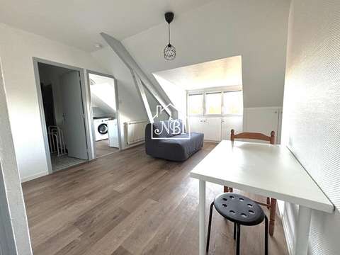 Location appartement 1 pièce Laval 53