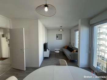 Location appartement 4 pièces Laval 53