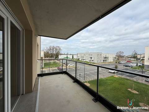 Location appartement 3 pièces Laval 53