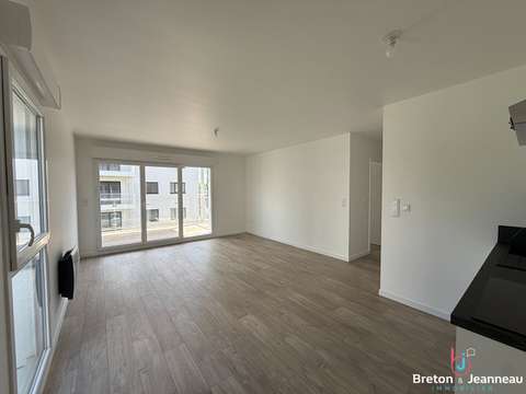 Location appartement 3 pièces Laval 53