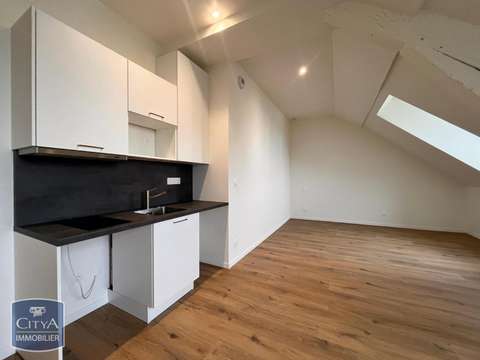 Location appartement 1 pièce Laval 53