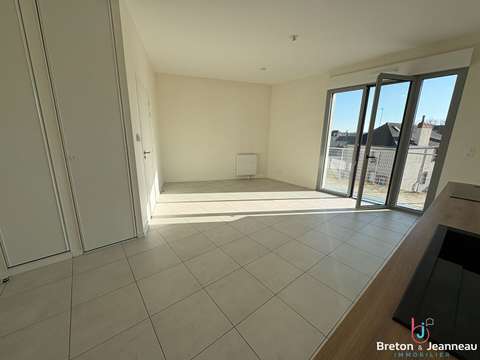Location appartement 1 pièce Laval 53