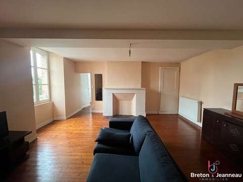 Location appartement 2 pièces Laval 53