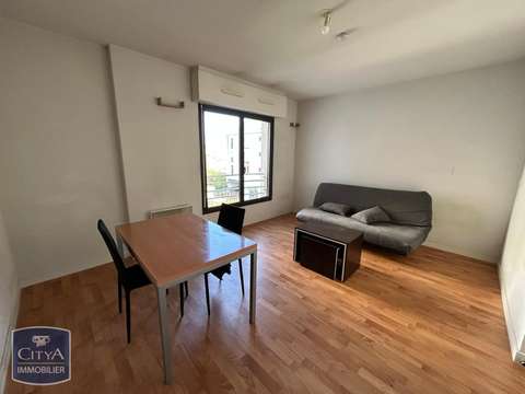 Location appartement 1 pièce Laval 53