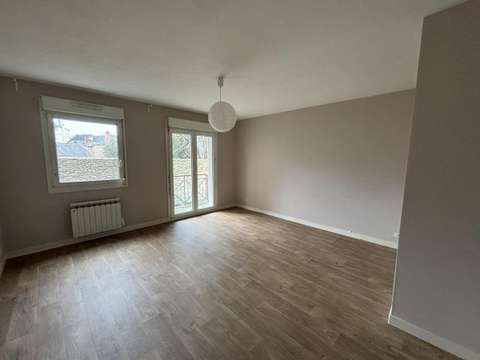 Location appartement 2 pièces Laval 53
